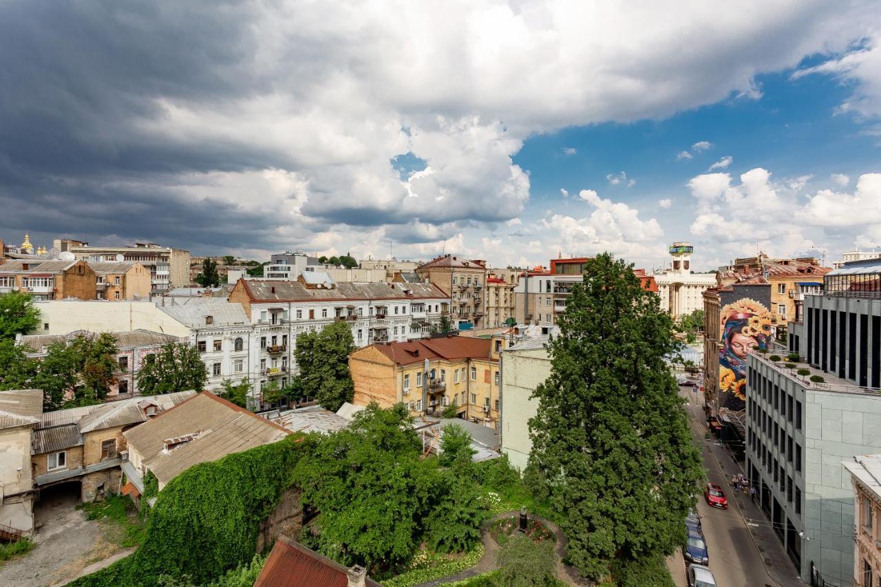 Senator Maidan Aparthotel Kyiv Exterior photo