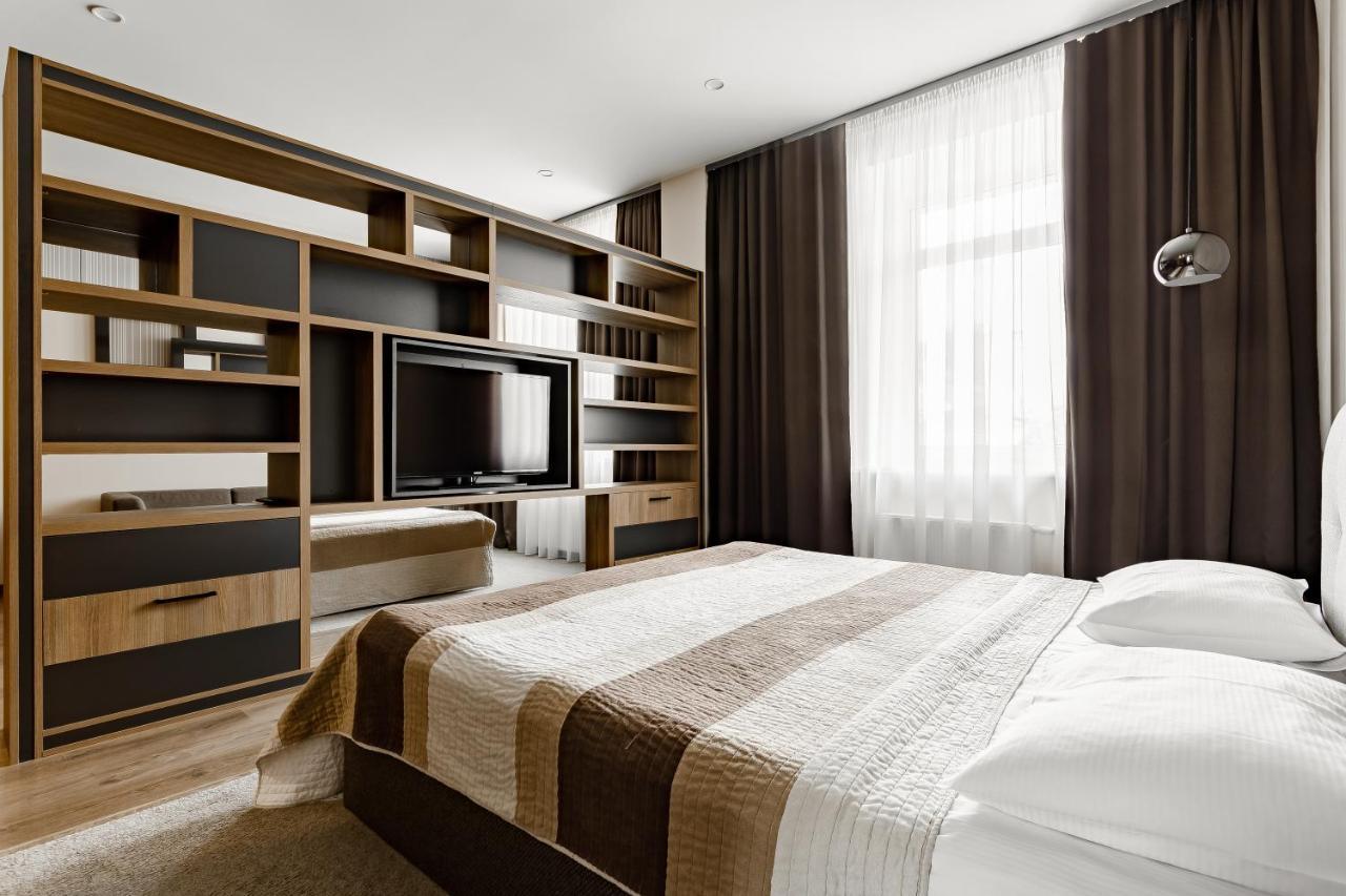 Senator Maidan Aparthotel Kyiv Exterior photo